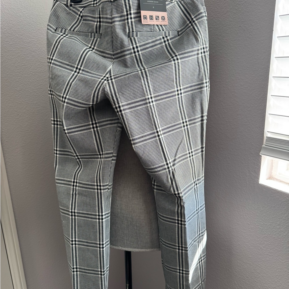 Banana Republic Men's Black and White Checkered Pants - Picture 2 of 3